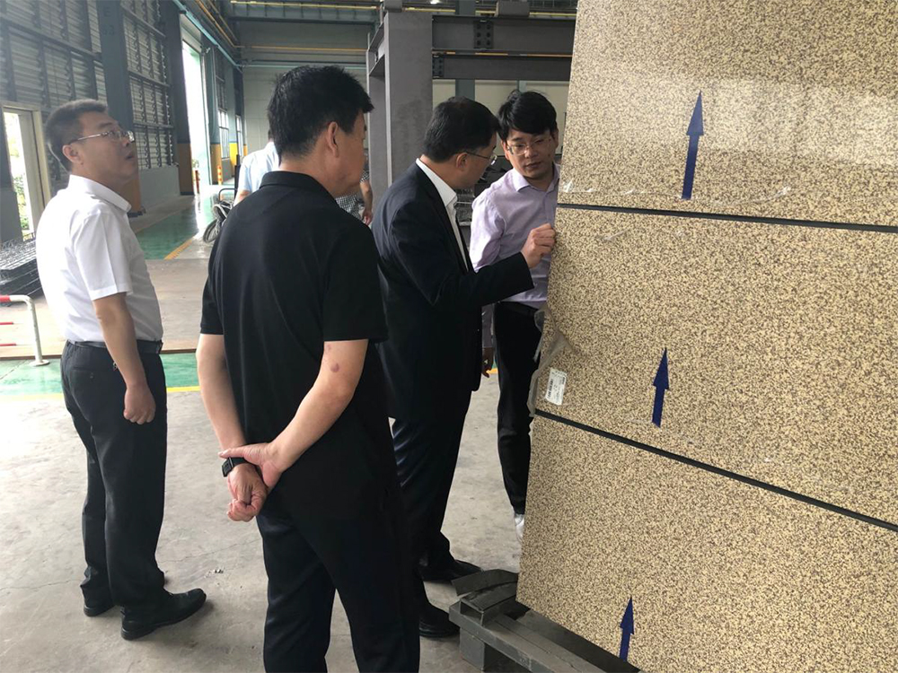 District leaders and their delegations visited Shanghai and Shaoxing (Fig. 7)